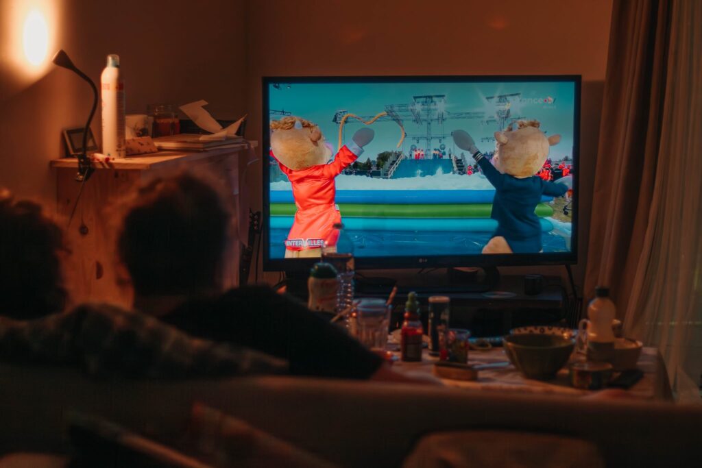 soirée tv familliale a auxerre devant une emission culte des années 90
