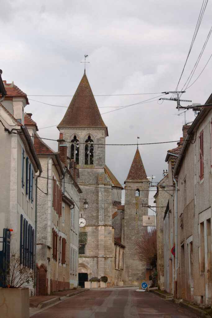 Petite rue de Chablis, un des plus beaux villages de l'yonne