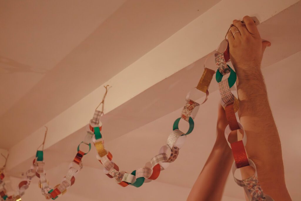 guirlande de noël en papier suspendu